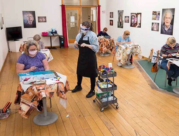 Art Classes by Caroline in the Gallery 2 banner